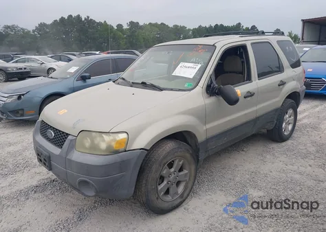 2005 Ford Escape Xlt z USA, uszkodzony, nr VIN 1FMYU93145KA20548